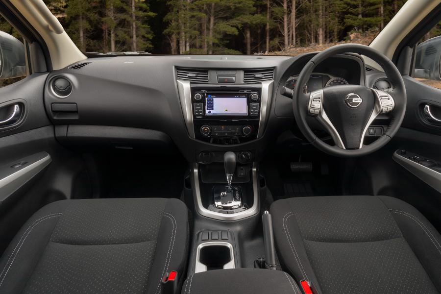Торпедо Nissan Navara ST Black Edition Dual Cab 2018 года  (AU) (фото 16 из 26)